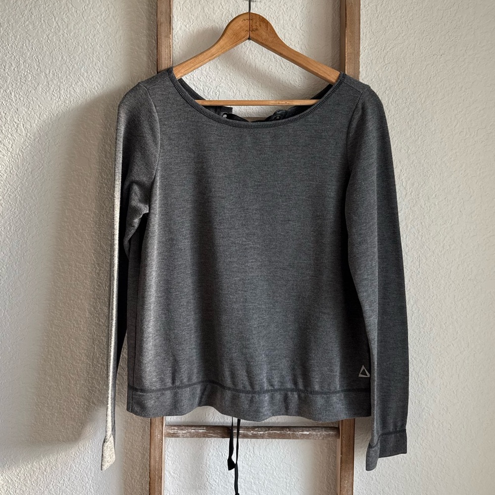 Prism Sport Grey Lace Back Sweatshirt sz: Med